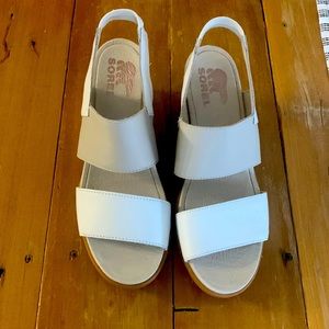 Sorel, size 8.5,white and beige wedge sandals